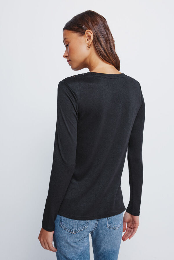 Springfield Camiseta hombros crochet negro