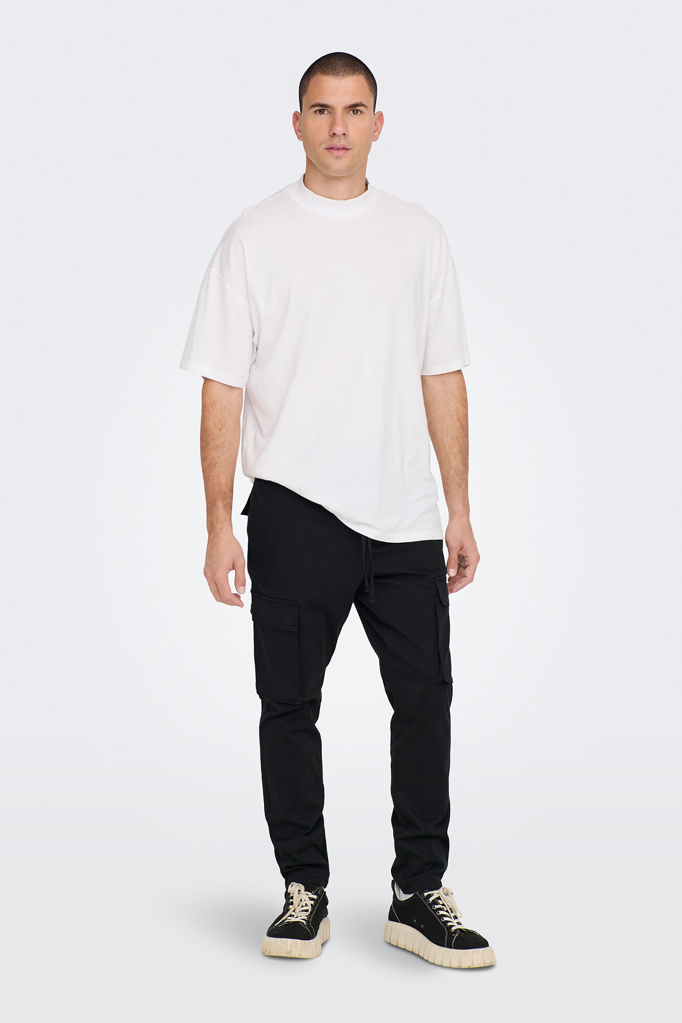Only & Sons Pantal&oacute;n cargo de hombre. Tapered fit.