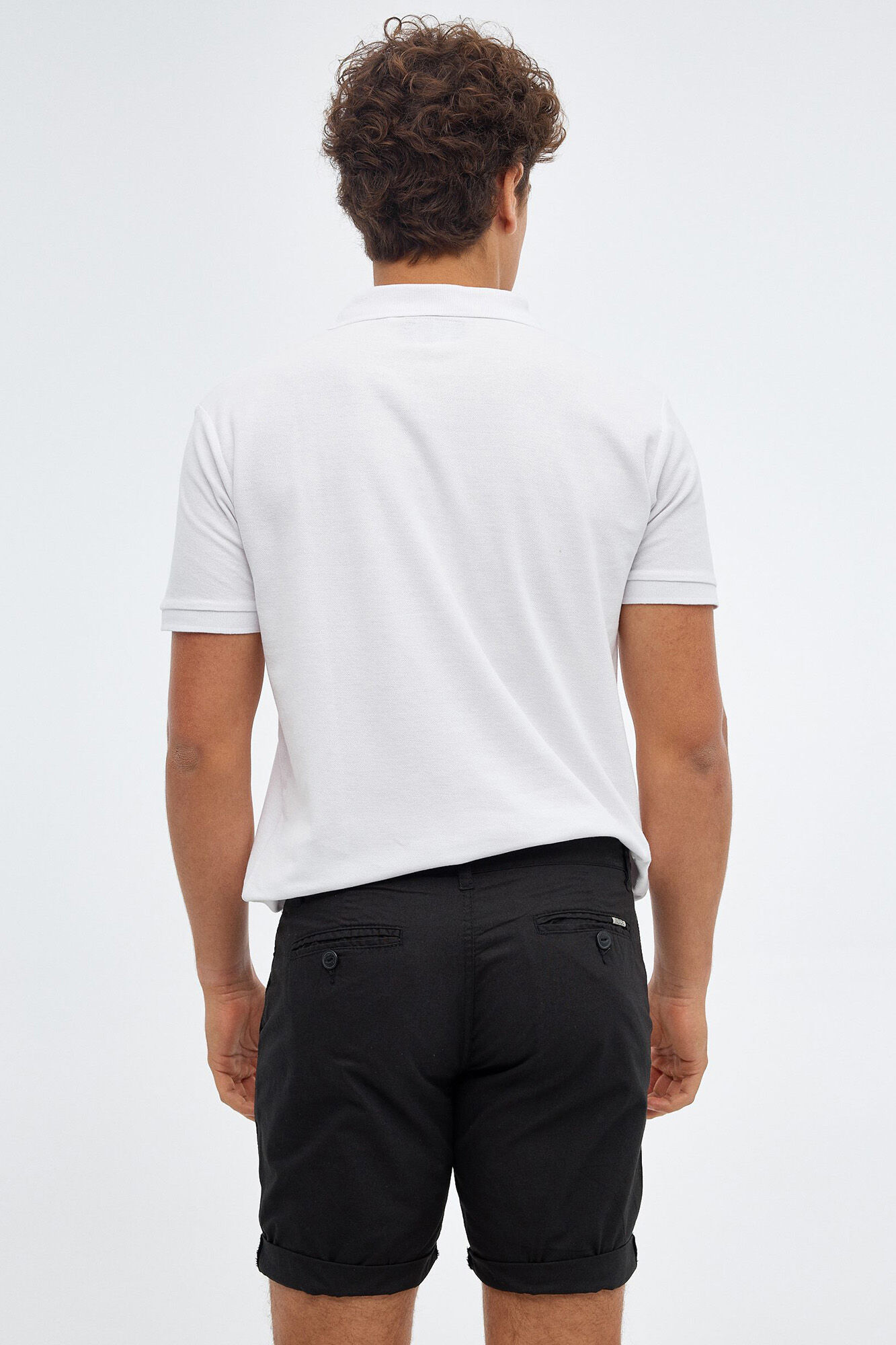 Inside Bermuda Lisa Colores