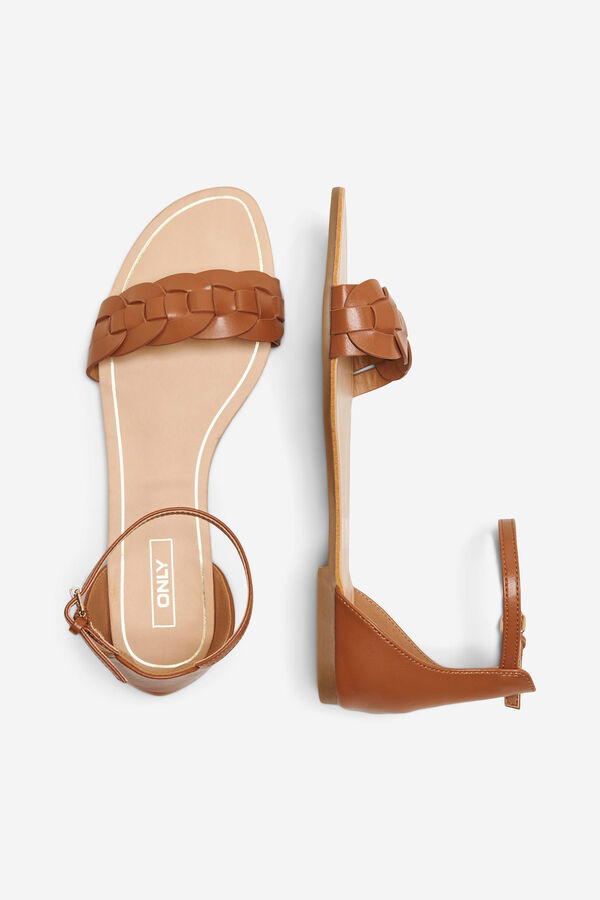 Only Sand&aacute;lia rasa cru