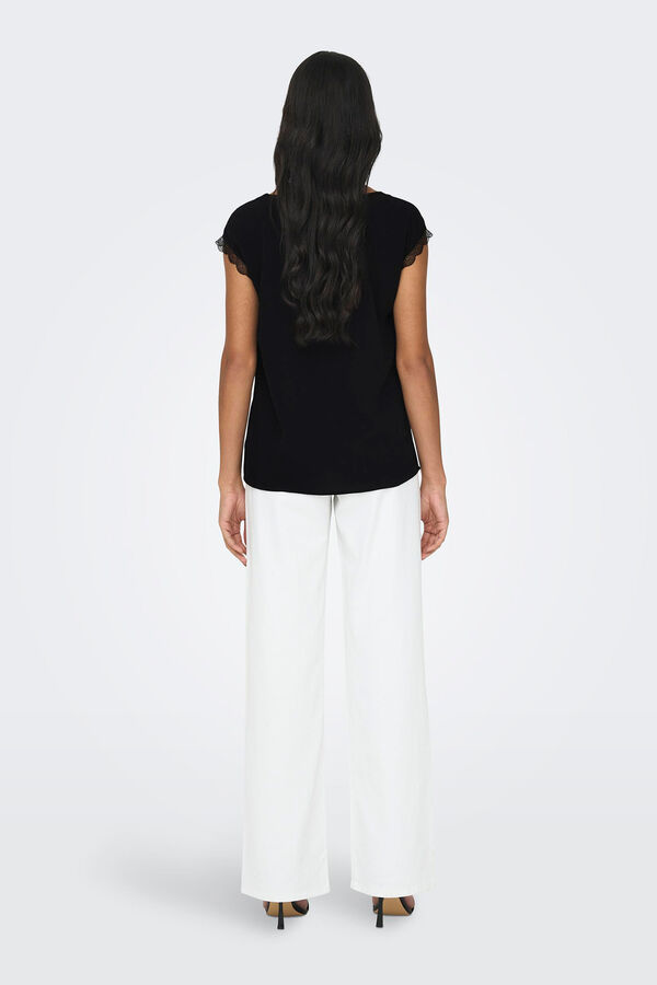 Only Blusa manga corta encaje negro