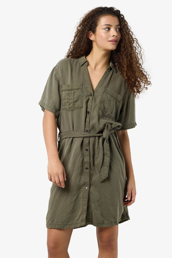 Noisy May Vestido com decote em bico e abotoamento frontal, com la&ccedil;ada na cintura. Textura leve. verde