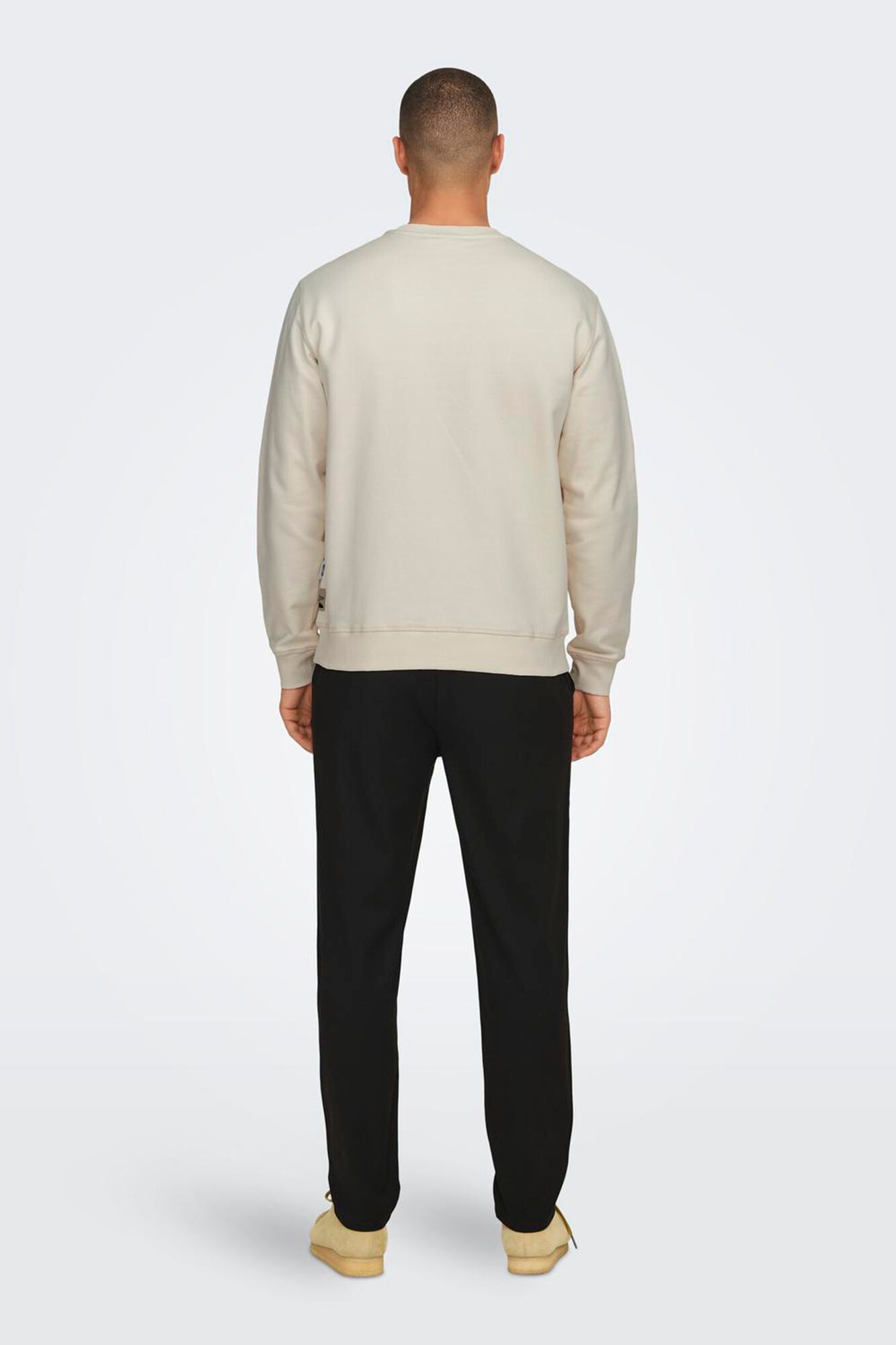 Only & Sons Sudadera de cuello redondo y print peque&ntilde;o delantero regular fit