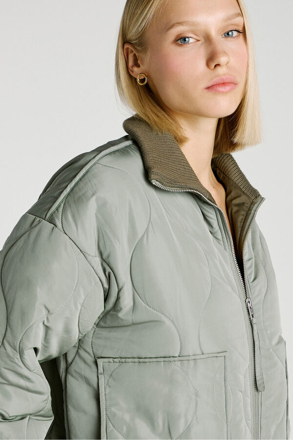 Jack & Jones Blus&atilde;o acolchoada cinzento