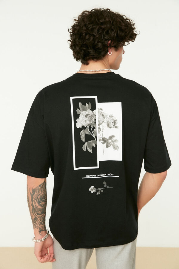 Trendyol T-shirt de manga curta preto