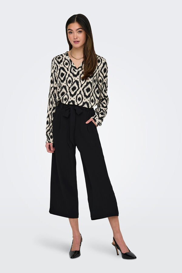 Only Pantal&oacute;n tobillero ancho tiro alto negro