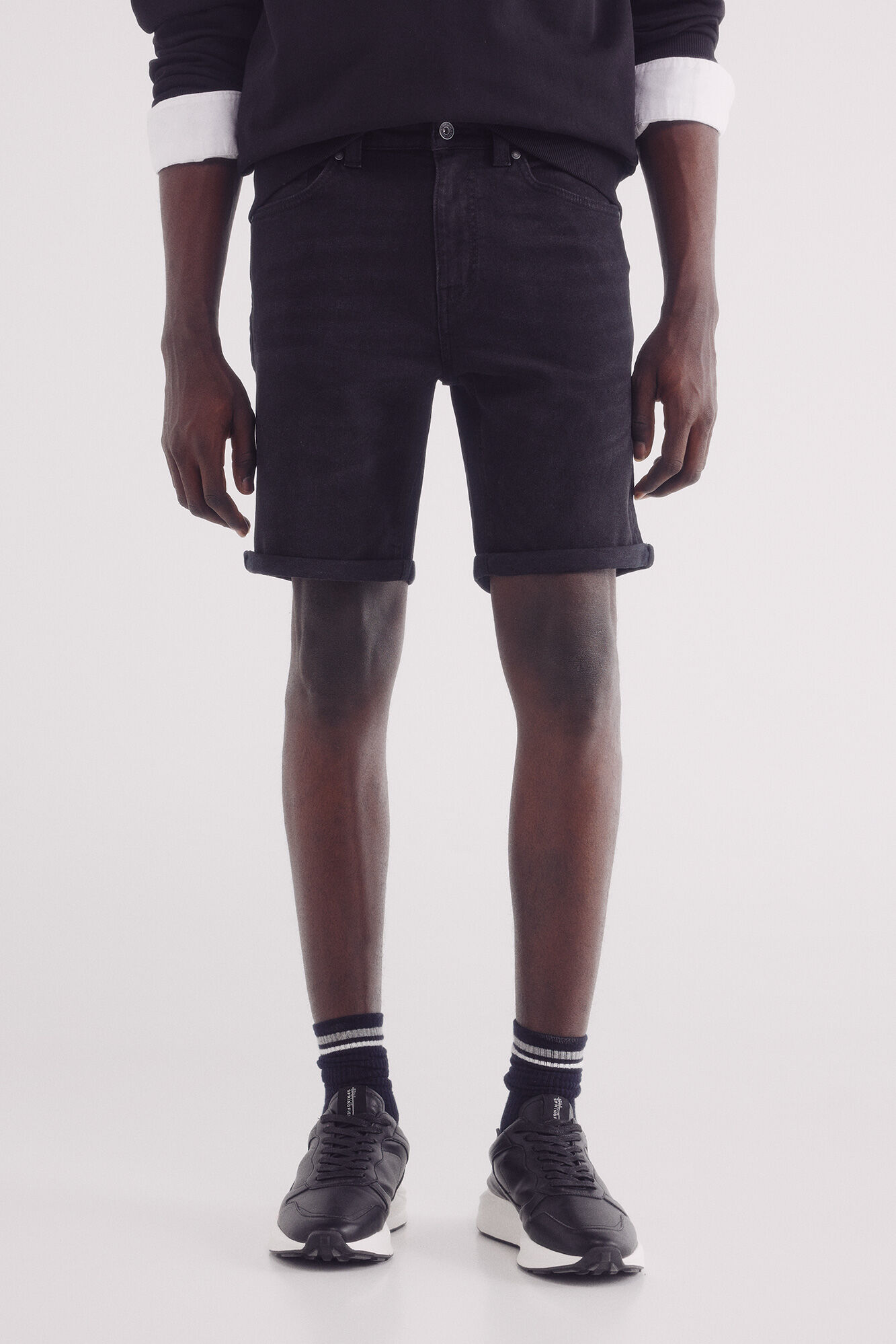 Springfield Bermuda vaquera b&aacute;sica negra slim fit