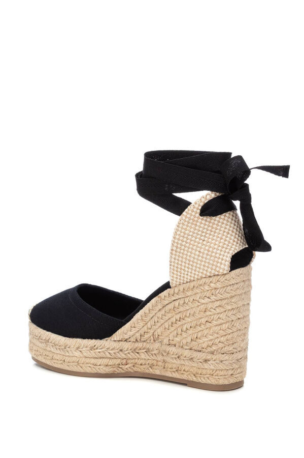 XTI Alpargatas com cunha tipo valenciana para mulher preto