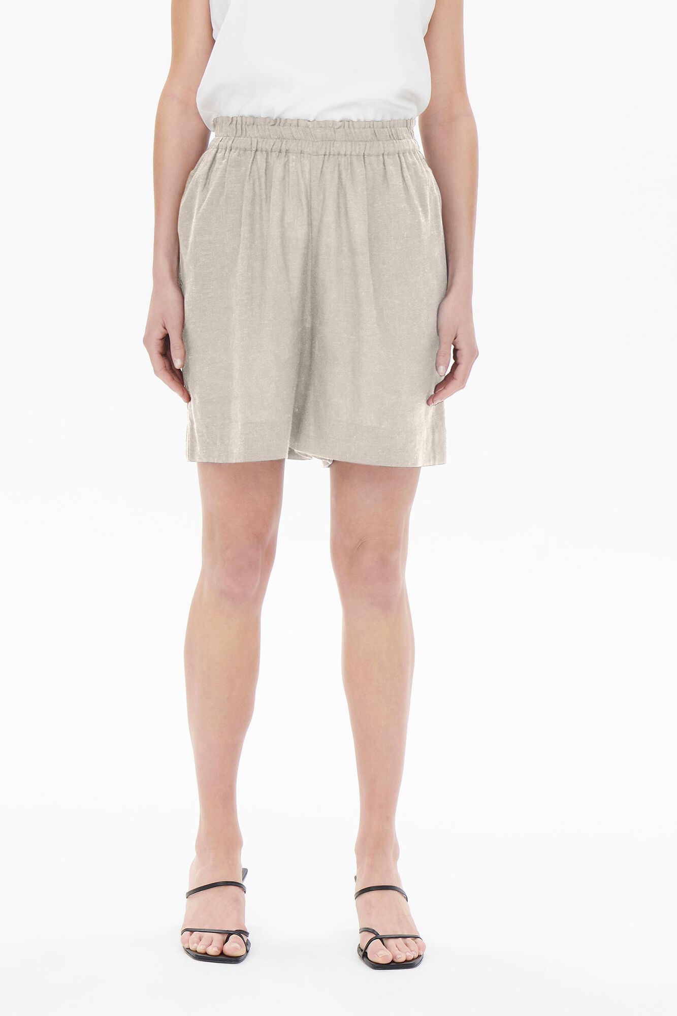 Only Shorts fluidos de lino