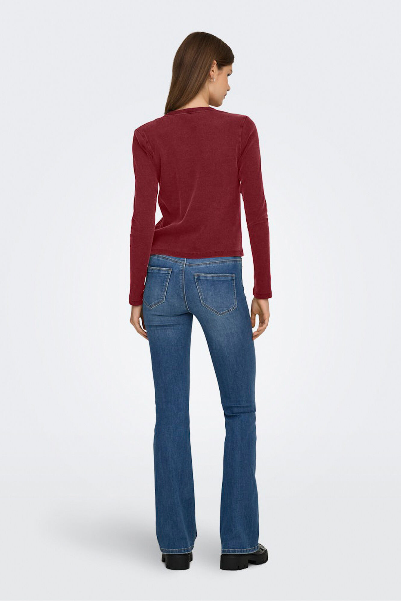 Only Top acanalado detalle tachas