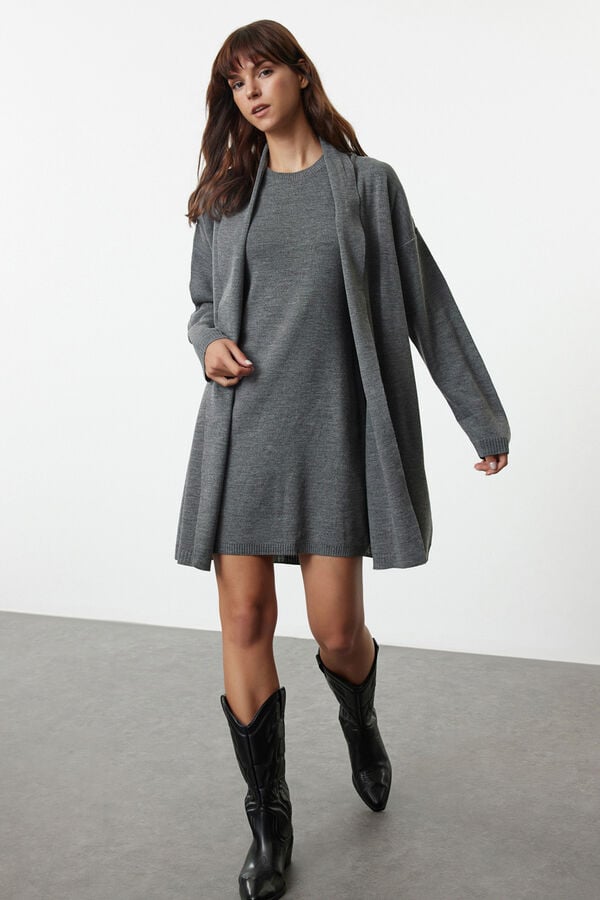 Trendyol Vestido minivestido e casaco de malha cinzento
