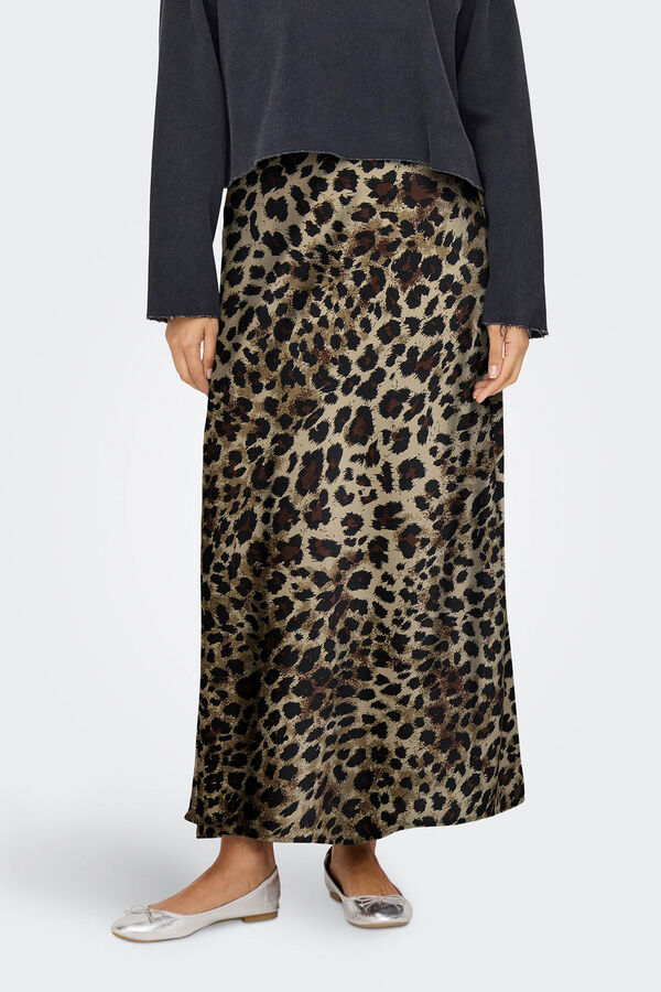 Only Falda larga satinada marr&oacute;n