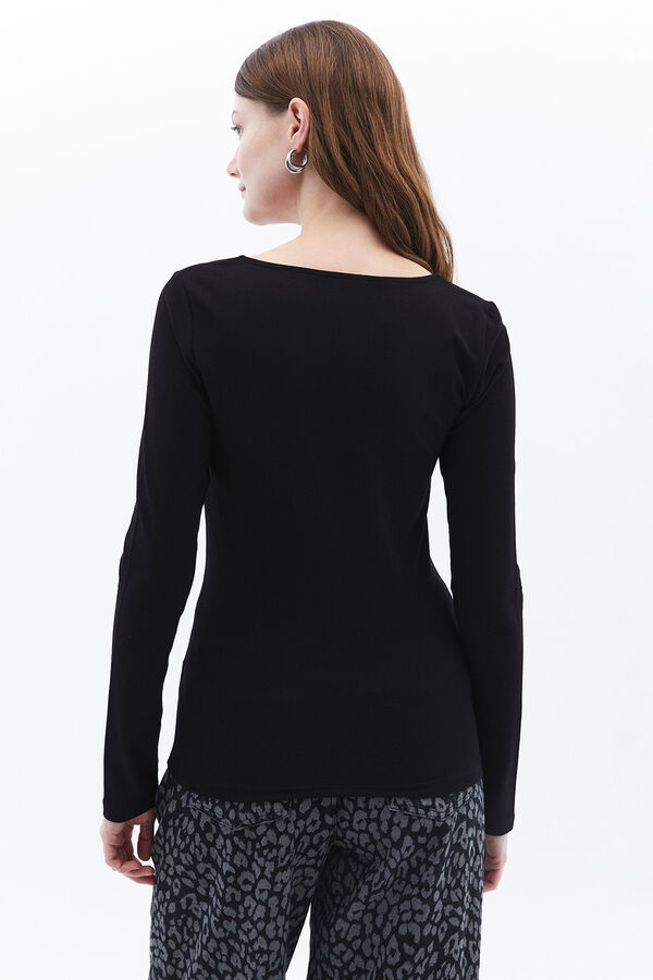 Oxxo T-shirt decote quadrado preto
