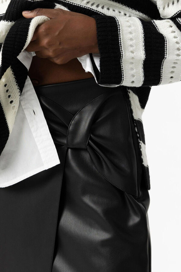 Tiffosi Falda Midi Efecto Piel con Nudo negro