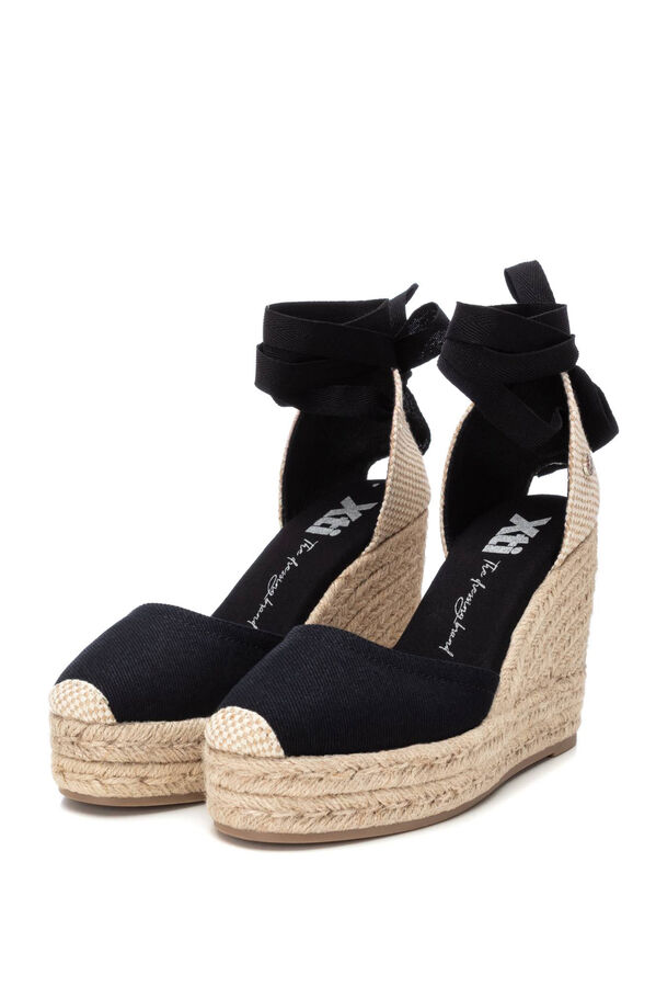 XTI Alpargatas com cunha tipo valenciana para mulher preto