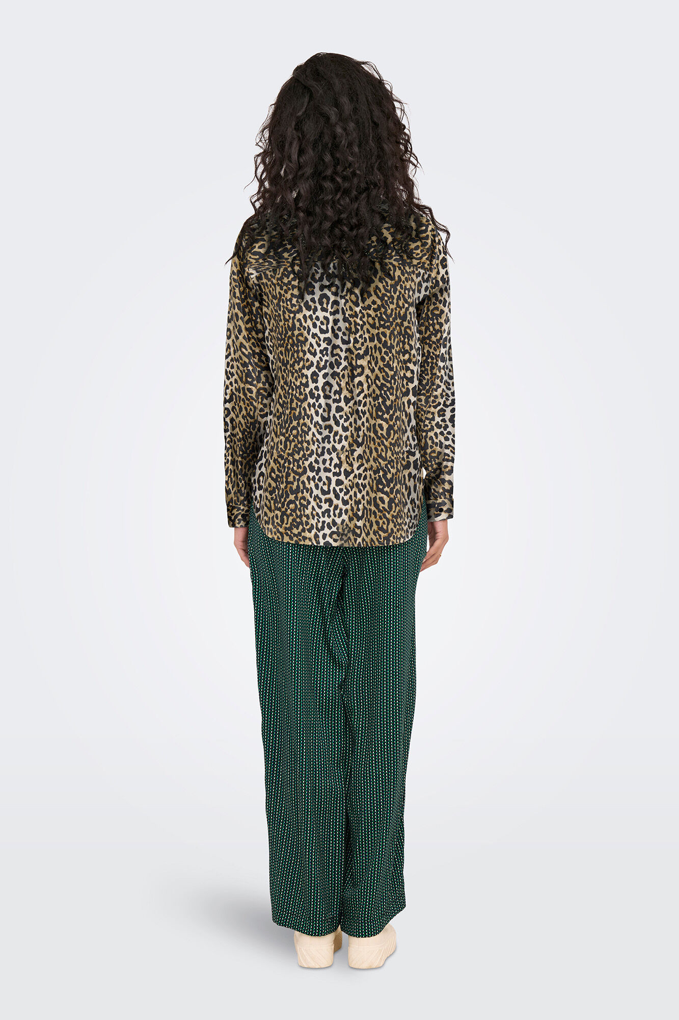 Only camisa de cetim