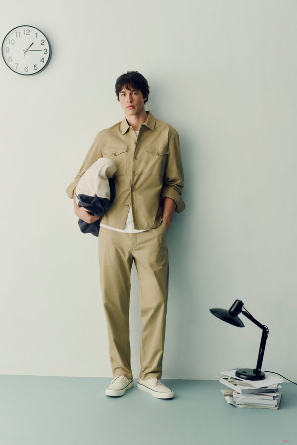 Springfield Sobrecamisa leve com bolsos overshirt fit bege