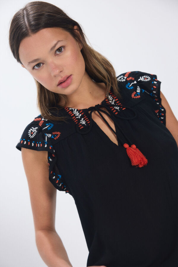 Springfield Blusa fluida bordados negro