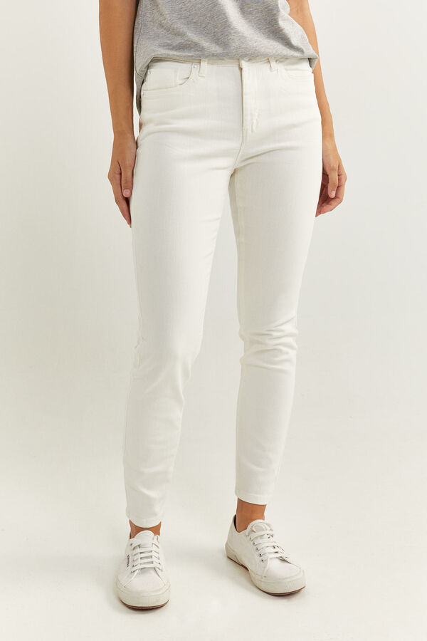 Springfield Jeans Color Slim Cropped estampado fondo blanco
