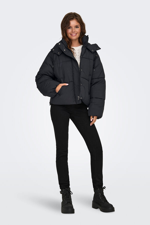 Only Casaco acolchoado com capuz preto