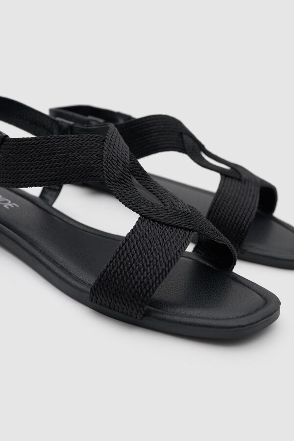 Inside Sandalia trenza brillo negro