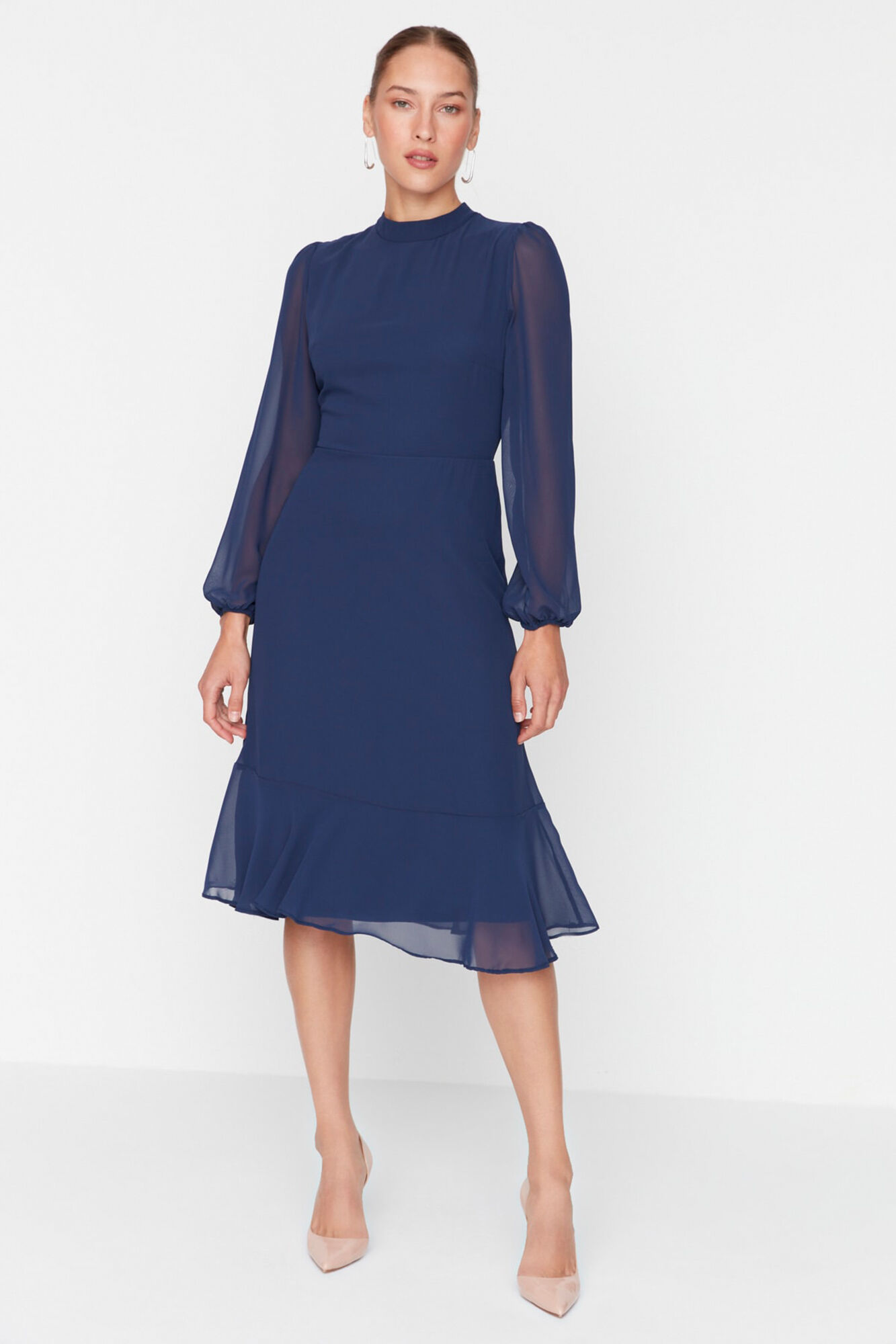 Trendyol Vestido midi de gola alta