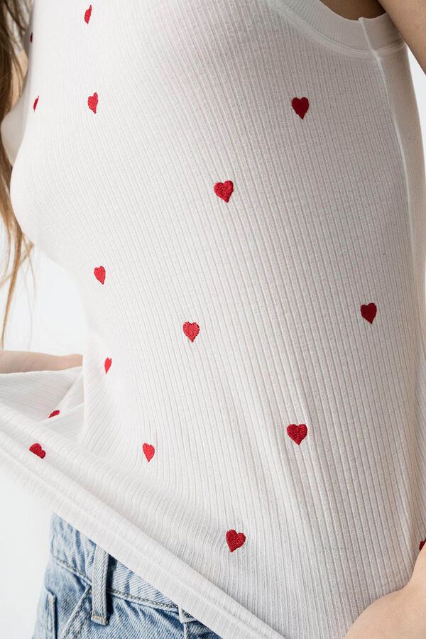 Tiffosi Top canelado com bordado branco