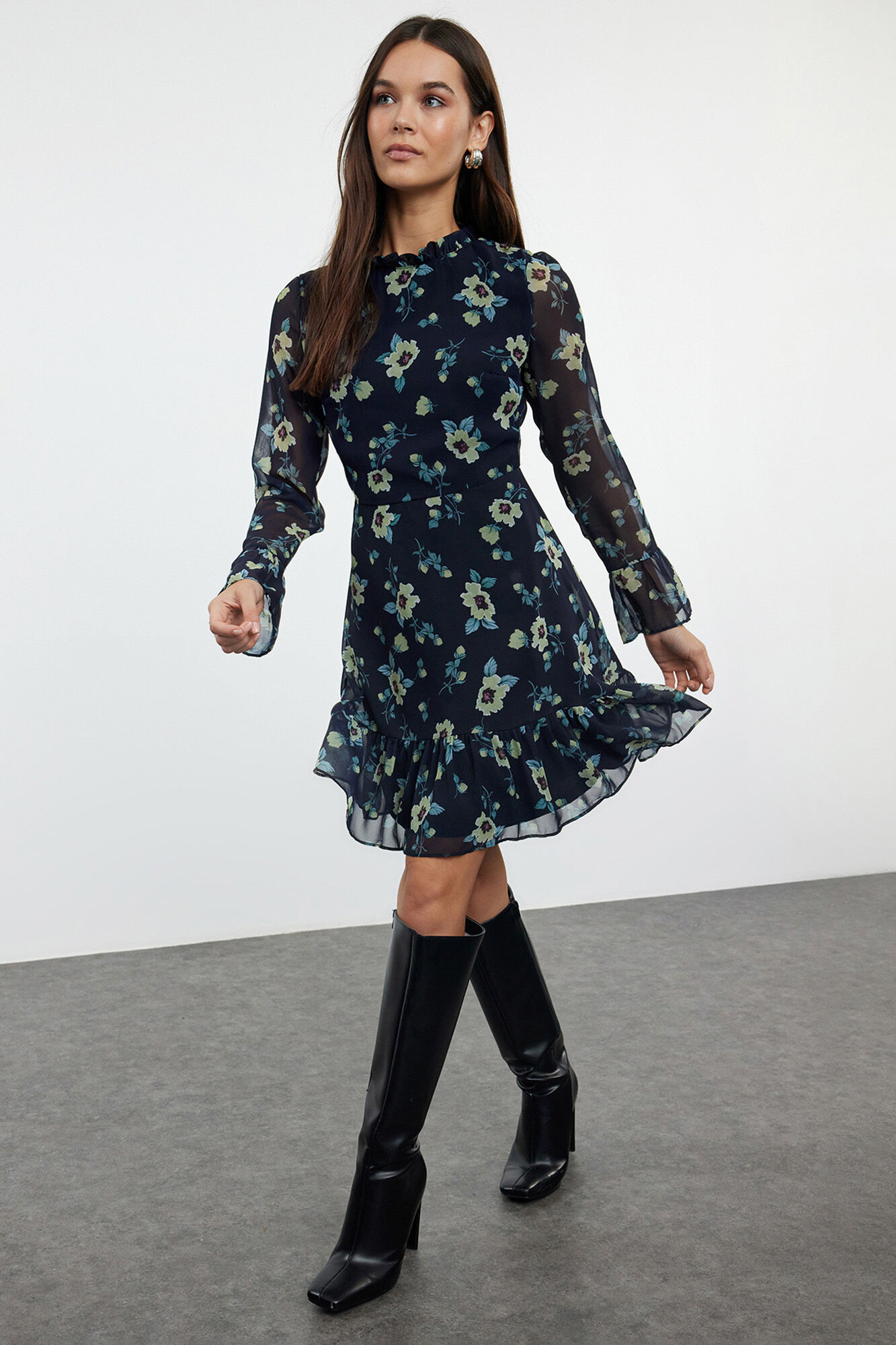 Trendyol Vestido mini volantes