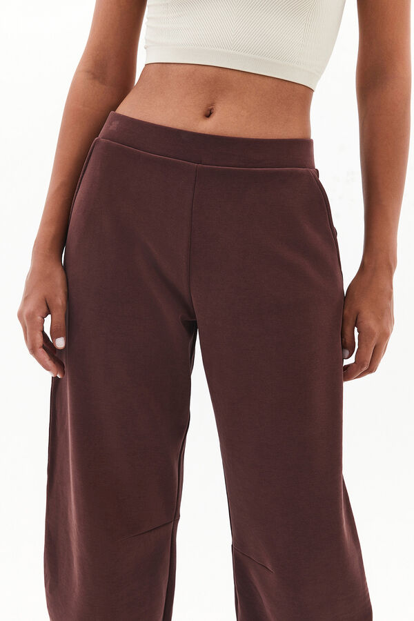 Oxxo Pantal&oacute;n recto marr&oacute;n