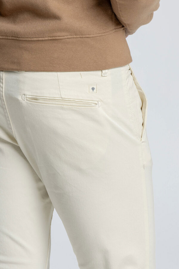 Celopman Chino Basico Skinny Croped beige