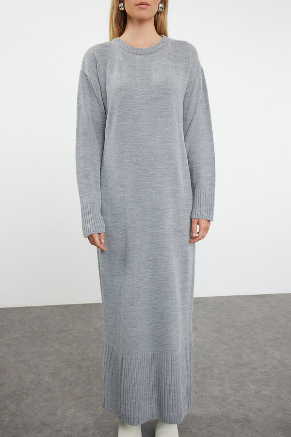 Trendyol Conjunto de vestido y c&aacute;rdigan gris