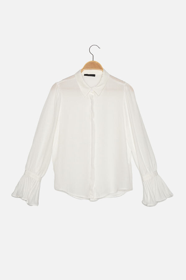 Trendyol Blusa fluida marfil