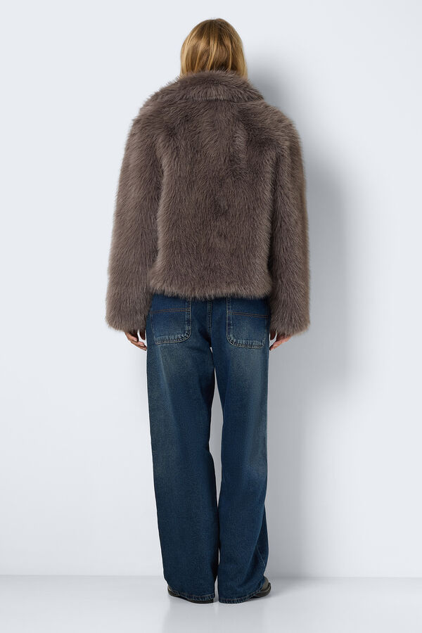 Noisy May Abrigo corto de pelo largo gris