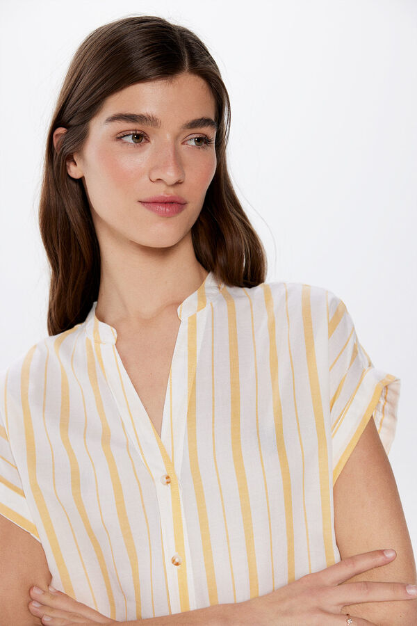 Springfield Blusa B&aacute;sica Cuello Mao Algod&oacute;n amarillo