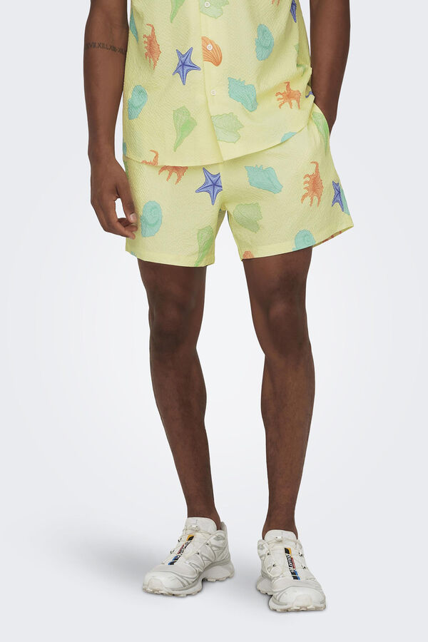 Only & Sons Ba&ntilde;ador estampado amarillo