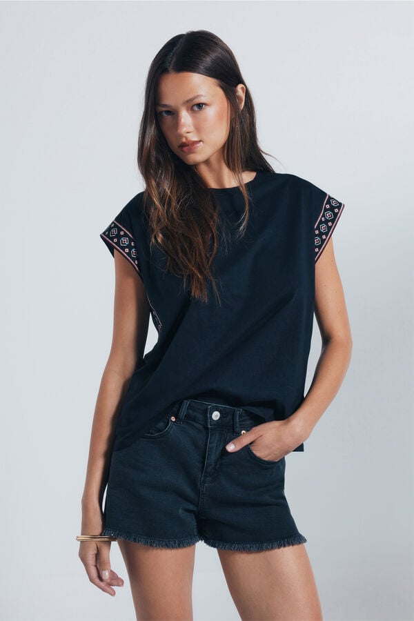 Springfield Camiseta gr&aacute;fico &eacute;tnico posicionado negro