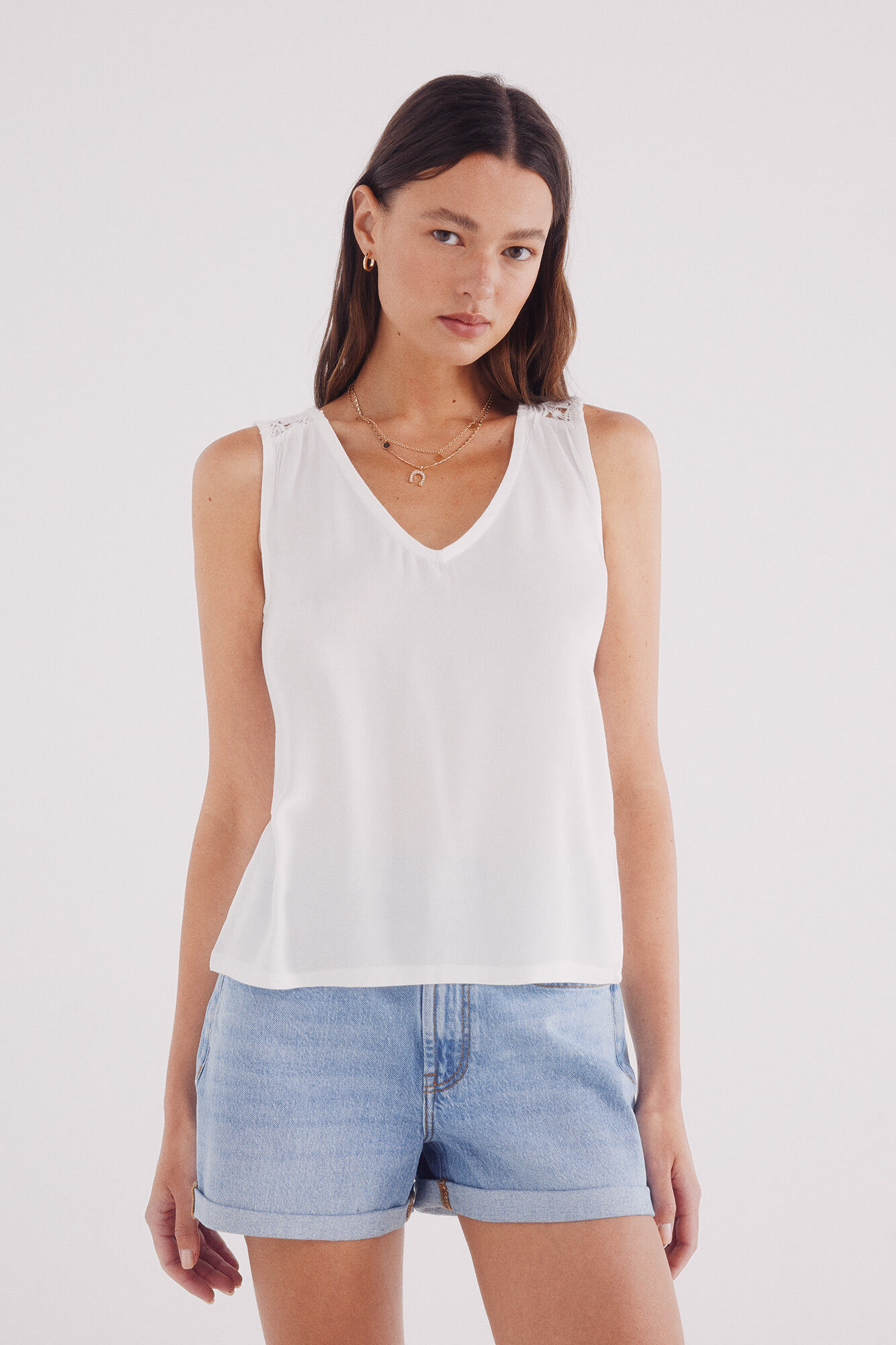 Springfield Camiseta escote uve hombros crochet