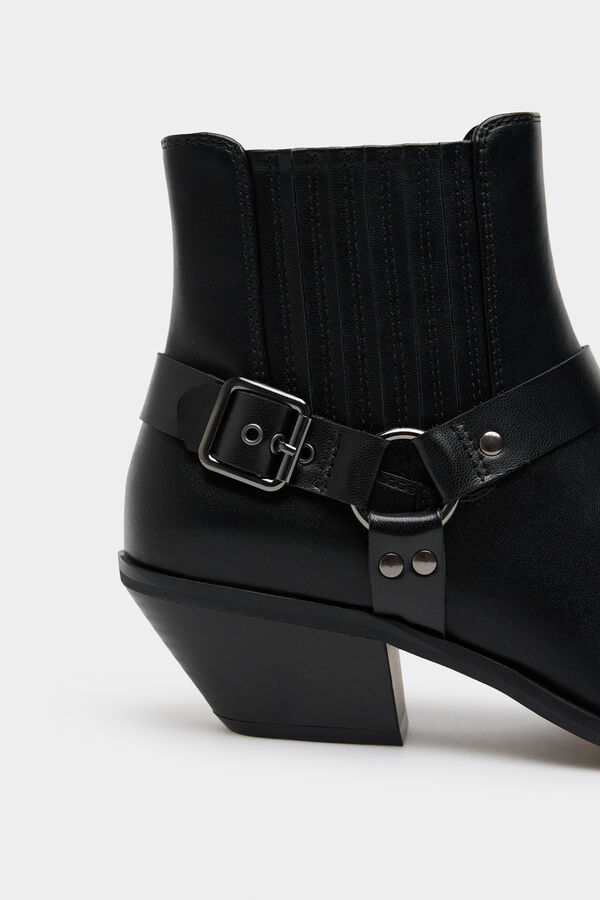 Springfield Bot&iacute;n hebilla cowboy negro