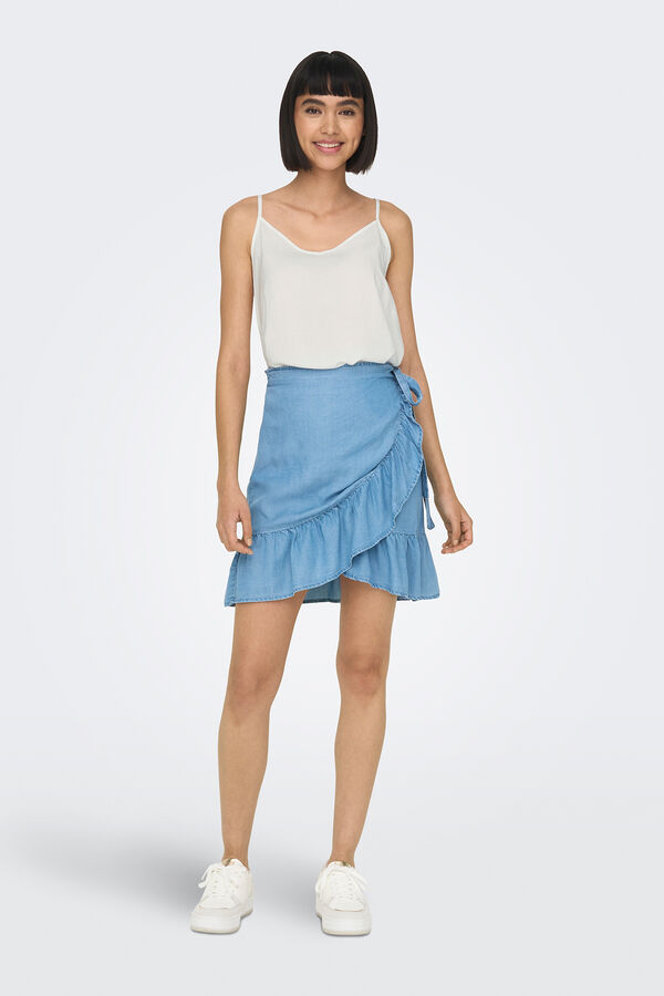 Only Top com al&ccedil;a fina branco