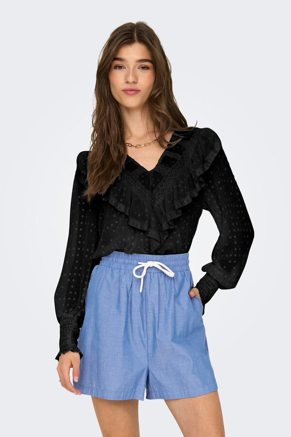 Only Camisa plumeti con detalles bordados y volantes negro