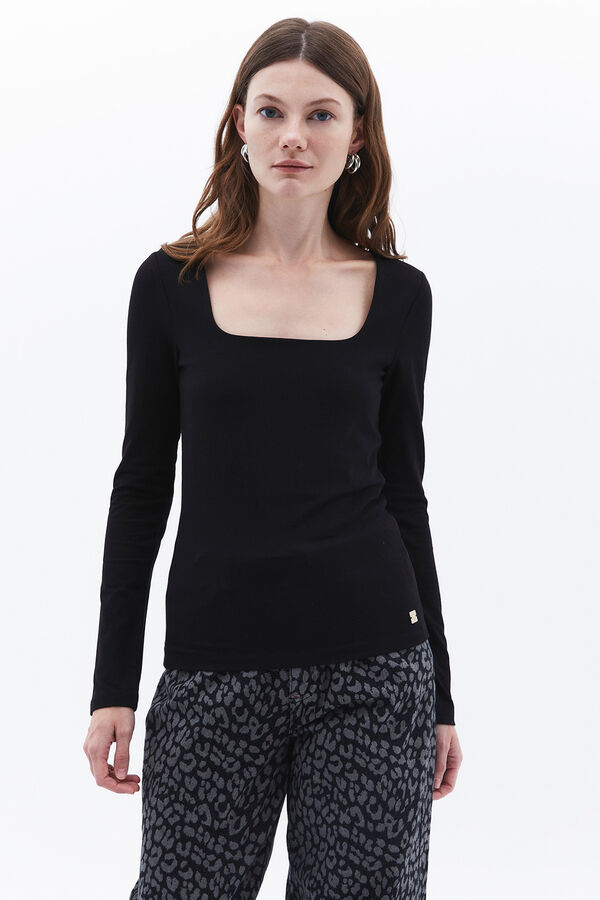 Oxxo T-shirt decote quadrado preto