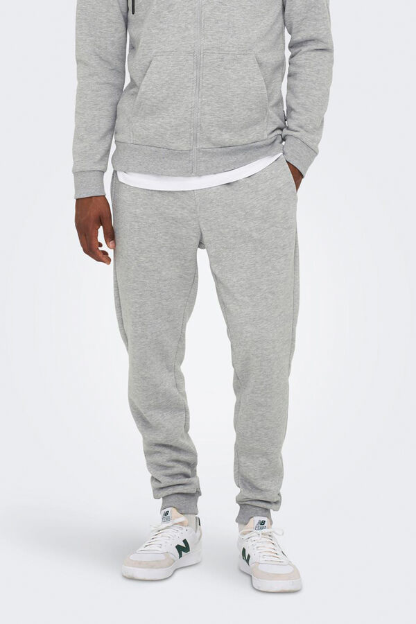 Only & Sons Pantal&oacute;n estilo ch&aacute;ndal de hombre regular fit. gris
