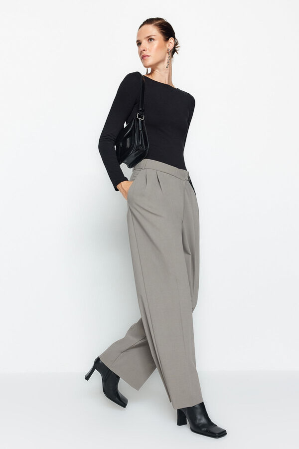 Trendyol Blusa con cuello barco negro