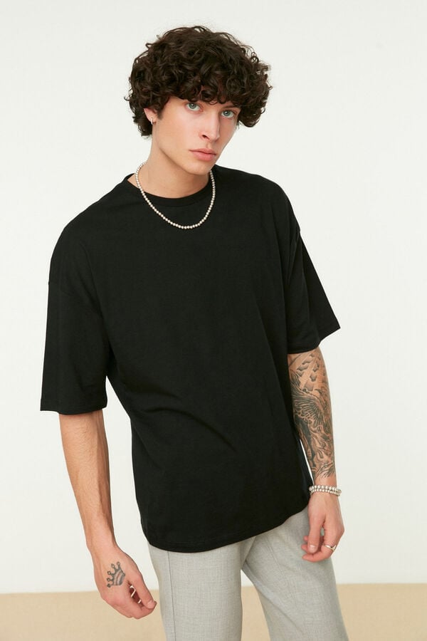 Trendyol T-shirt de manga curta preto