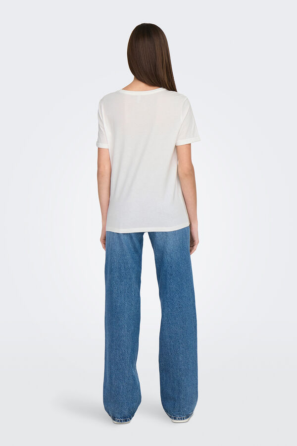 Only Camiseta com letras branco