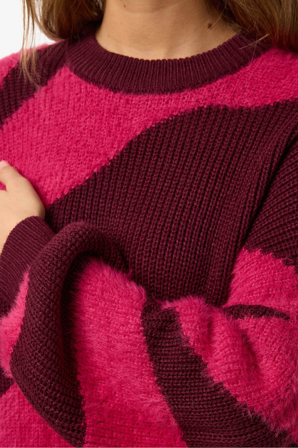 Noisy May Su&eacute;ter longo texturizado bicolor rosa