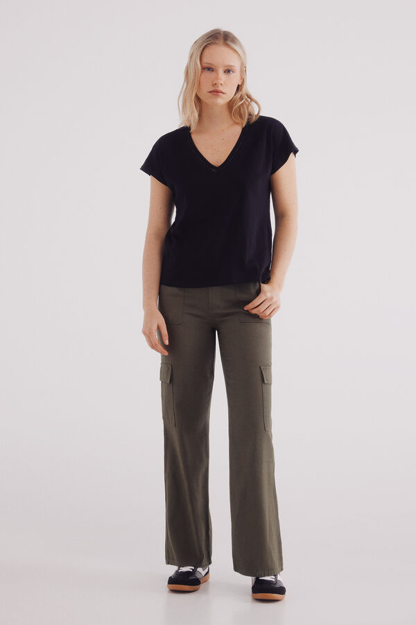 Springfield Camiseta escote pico crochet algod&oacute;n negro