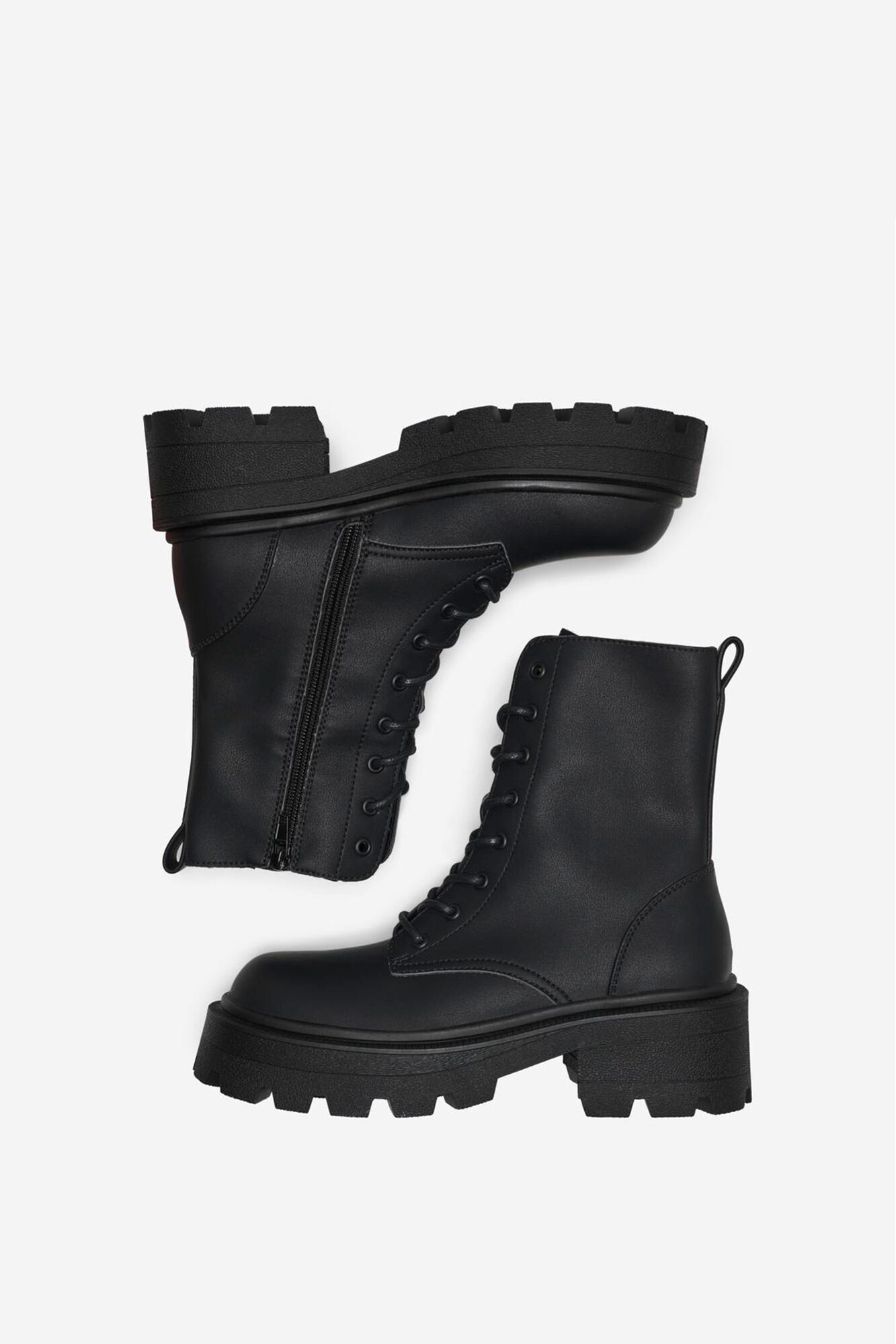 Only Botas con cordones y suela track