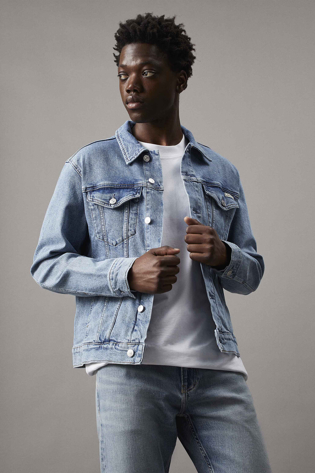 Calvin Klein Cazadora vaquera.