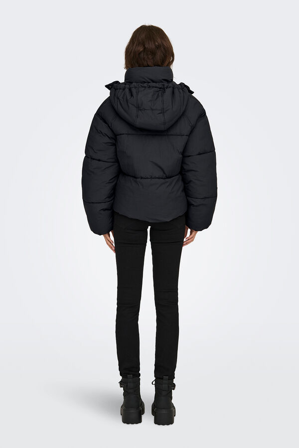 Only Casaco acolchoado com capuz preto